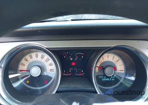 2011 Ford Mustang V6 Premium z USA, uszkodzony, nr VIN 1ZVBP8AM6B5151416